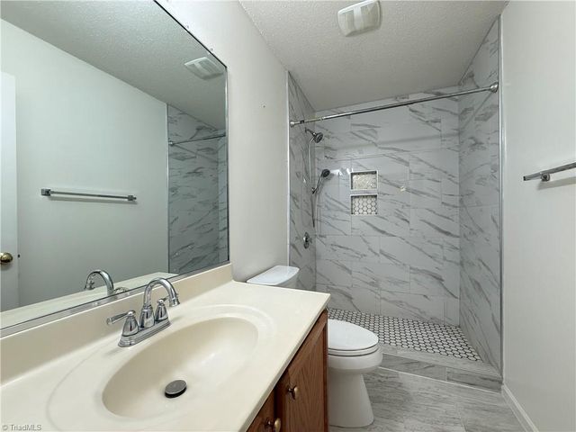 1570 Rockingham Drive, Winston-salem, NC 27103