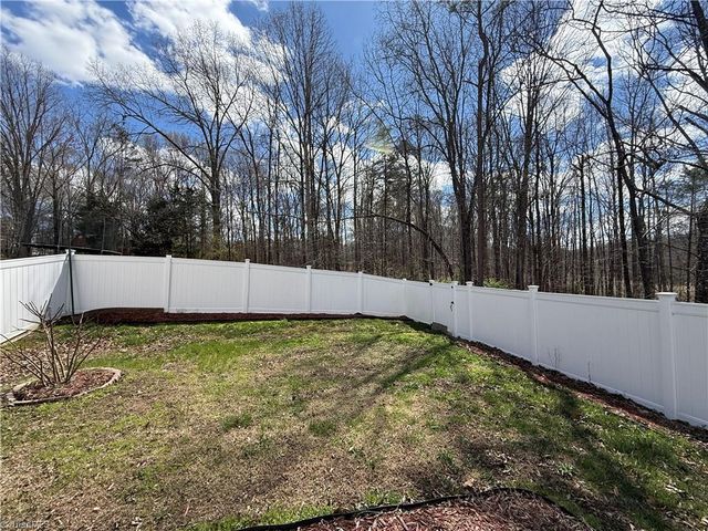 1570 Rockingham Drive, Winston-salem, NC 27103