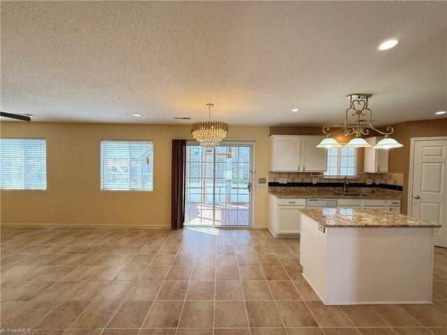 1570 Rockingham Drive, Winston-salem, NC 27103