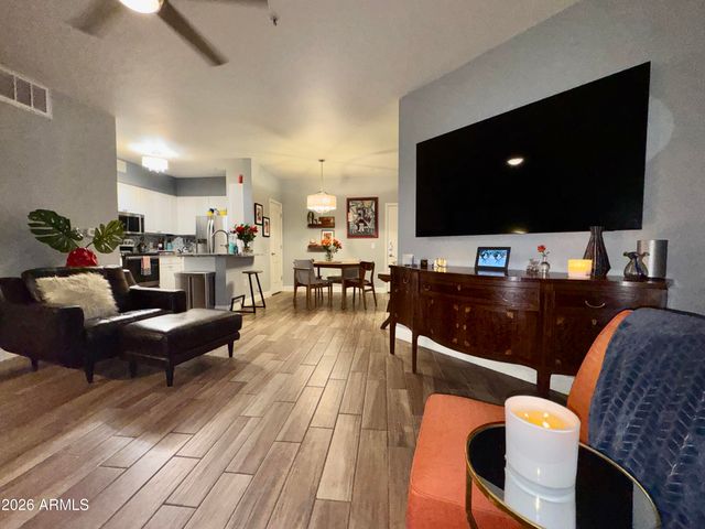 1701 E Colter Street 116, Phoenix, AZ 85016