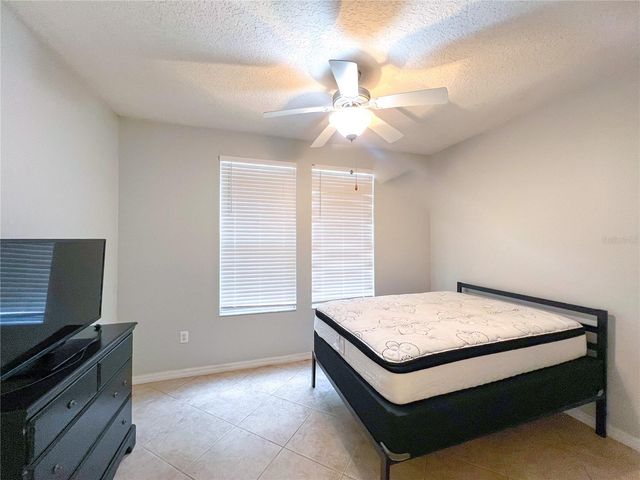 1257 SW 9TH ROAD 106, Gainesville, FL 32601