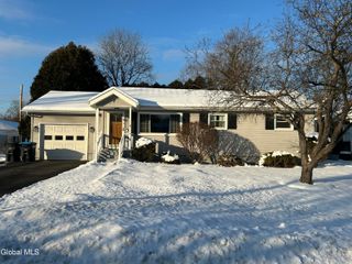 7 Patton Drive, Glens Falls, NY 12801