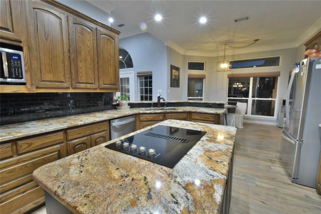 9908 Air Park Drive, Granbury, TX 76049