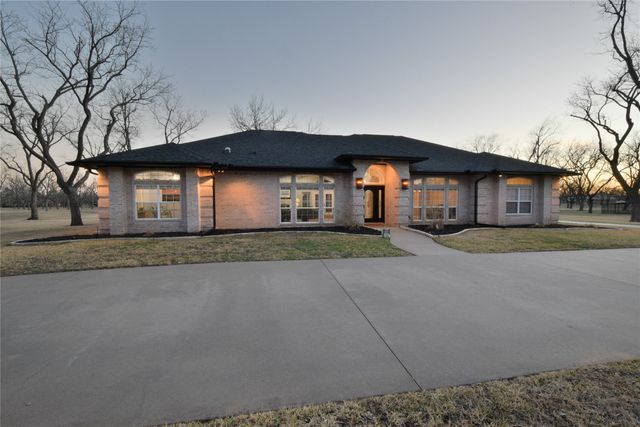 9908 Air Park Drive, Granbury, TX 76049