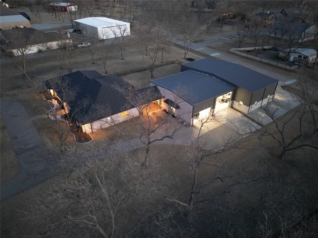 9908 Air Park Drive, Granbury, TX 76049