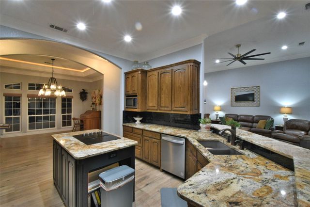 9908 Air Park Drive, Granbury, TX 76049