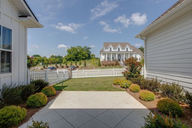 7359 Carothers Rd, Nolensville, TN 37135