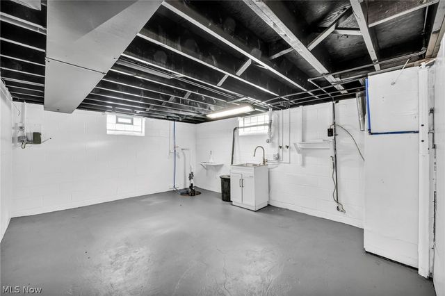 6871 Franke Road, Middleburg Heights, OH 44130