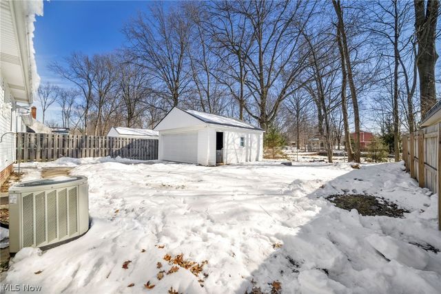 6871 Franke Road, Middleburg Heights, OH 44130