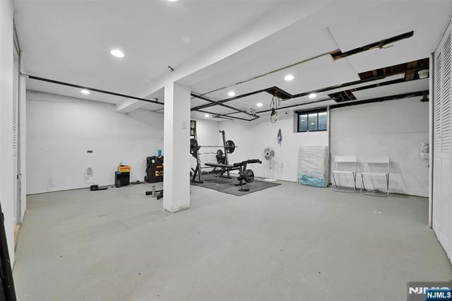 173 Grayson Place, Teaneck, NJ 07666