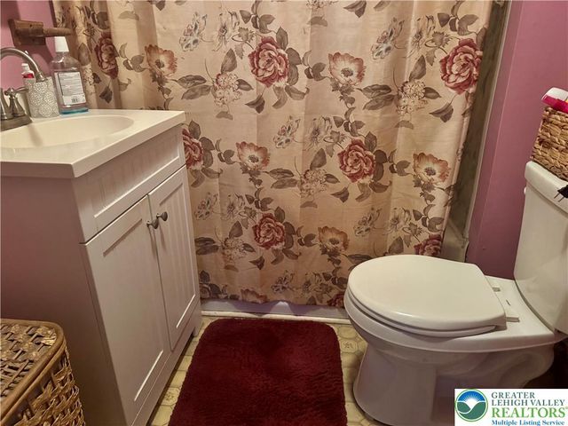 2135 Lafayette Avenue, Bethlehem City, PA 18017