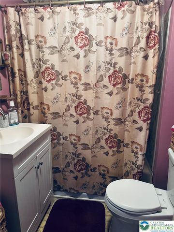 2135 Lafayette Avenue, Bethlehem City, PA 18017