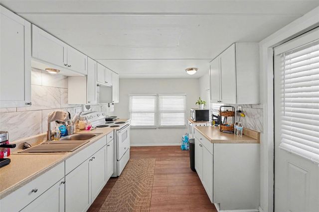 1922 LULLABY DRIVE, Holiday, FL 34691