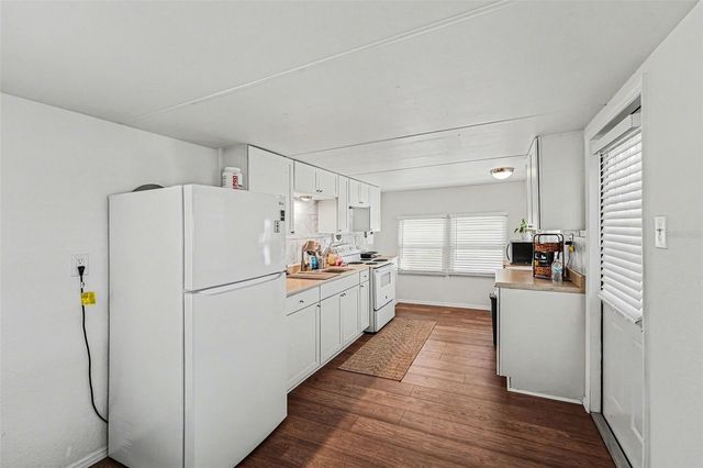 1922 LULLABY DRIVE, Holiday, FL 34691