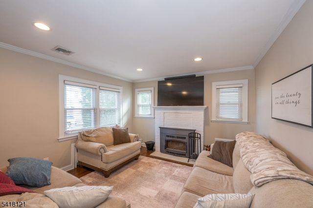 35 Hastings Ave, Nutley Twp., NJ 07110