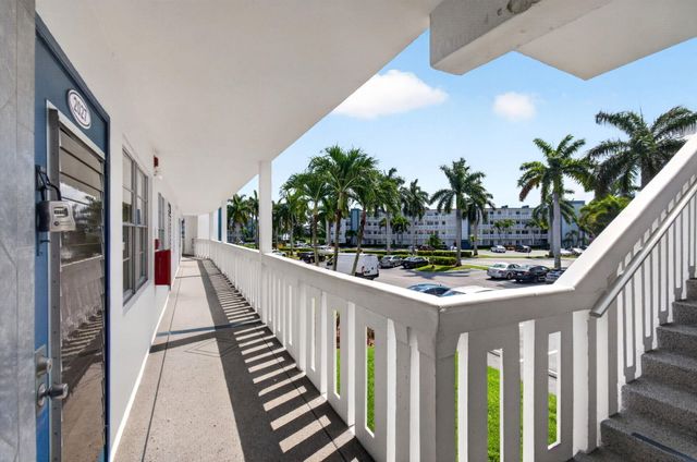 2027 Exeter B, Boca Raton, FL 33434