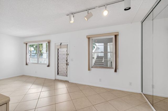 2027 Exeter B, Boca Raton, FL 33434