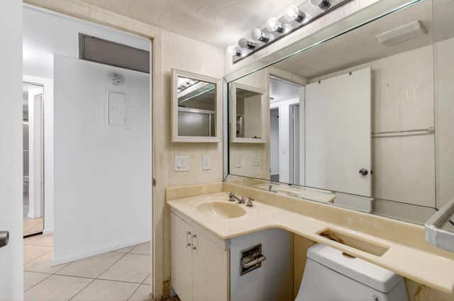 2027 Exeter B, Boca Raton, FL 33434