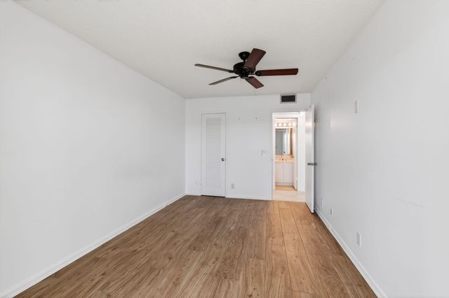 2027 Exeter B, Boca Raton, FL 33434