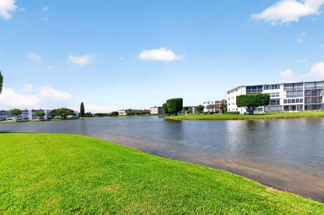 2027 Exeter B, Boca Raton, FL 33434