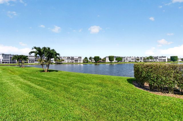 2027 Exeter B, Boca Raton, FL 33434