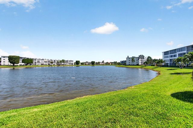 2027 Exeter B, Boca Raton, FL 33434