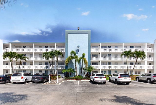 2027 Exeter B, Boca Raton, FL 33434