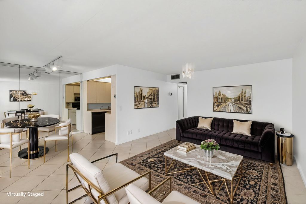 2027 Exeter B, Boca Raton, FL 33434