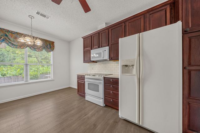 600 Pakis St Apt 21, Hot Springs, AR 71913