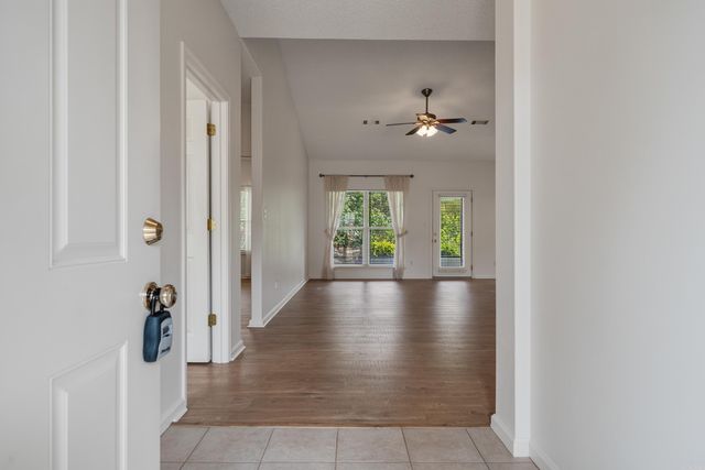600 Pakis St Apt 21, Hot Springs, AR 71913