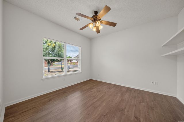 600 Pakis St Apt 21, Hot Springs, AR 71913