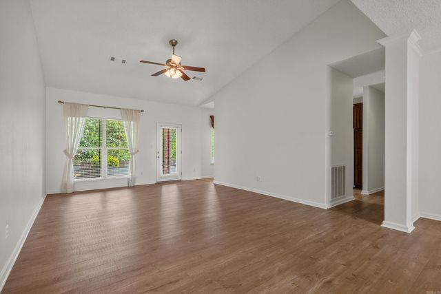 600 Pakis St Apt 21, Hot Springs, AR 71913