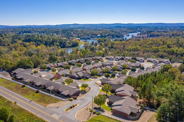 600 Pakis St Apt 21, Hot Springs, AR 71913