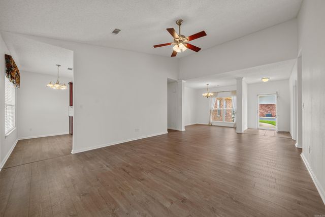 600 Pakis St Apt 21, Hot Springs, AR 71913