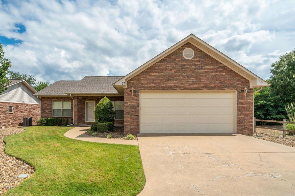600 Pakis St Apt 21, Hot Springs, AR 71913