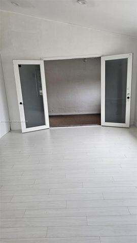 17230 SW 93rd Ave ., Palmetto Bay, FL 33157