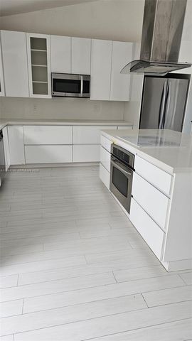 17230 SW 93rd Ave ., Palmetto Bay, FL 33157