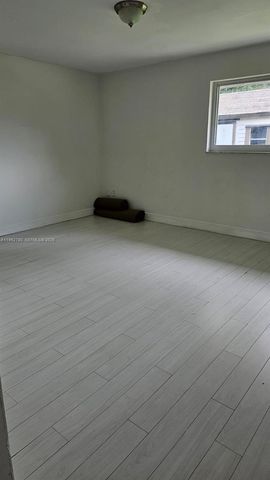 17230 SW 93rd Ave ., Palmetto Bay, FL 33157