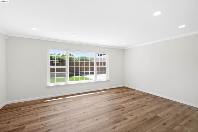 5230 Sabin Ave, Fremont, CA 94536