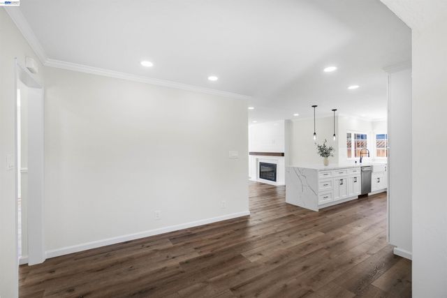 5230 Sabin Ave, Fremont, CA 94536