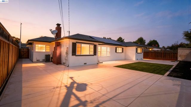 5230 Sabin Ave, Fremont, CA 94536