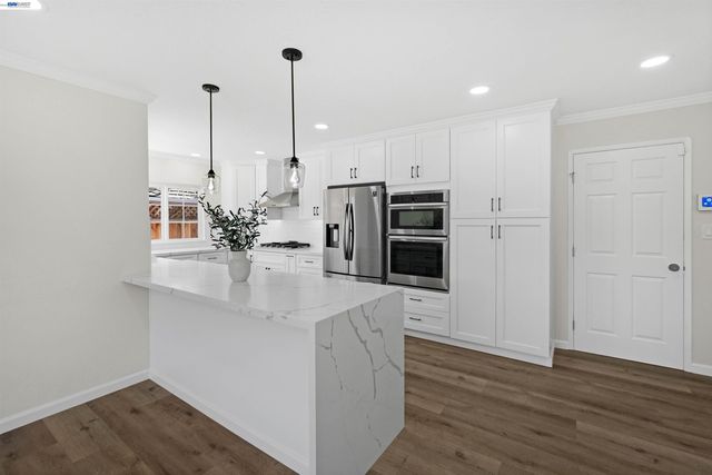 5230 Sabin Ave, Fremont, CA 94536