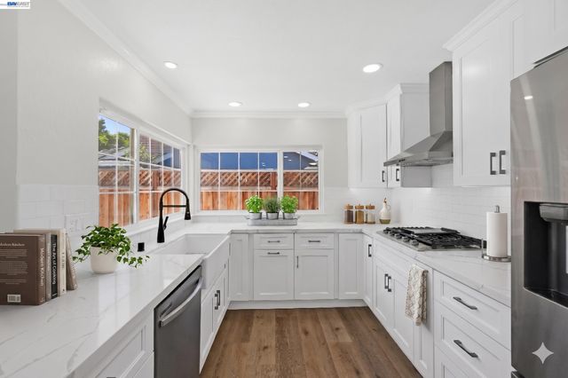 5230 Sabin Ave, Fremont, CA 94536
