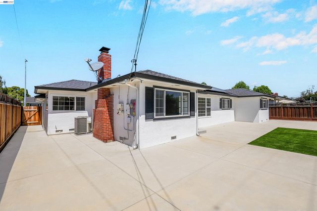 5230 Sabin Ave, Fremont, CA 94536