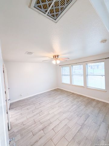 4907 Sky Oaks, San Antonio, TX 78253
