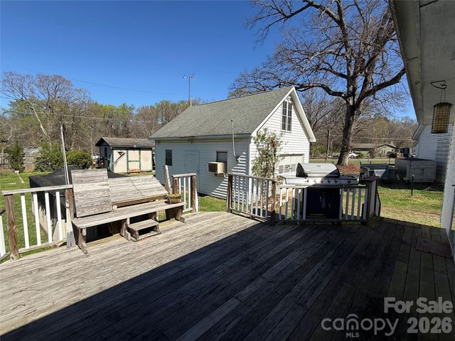 615 Hillcrest Street, Charlotte, NC 28206