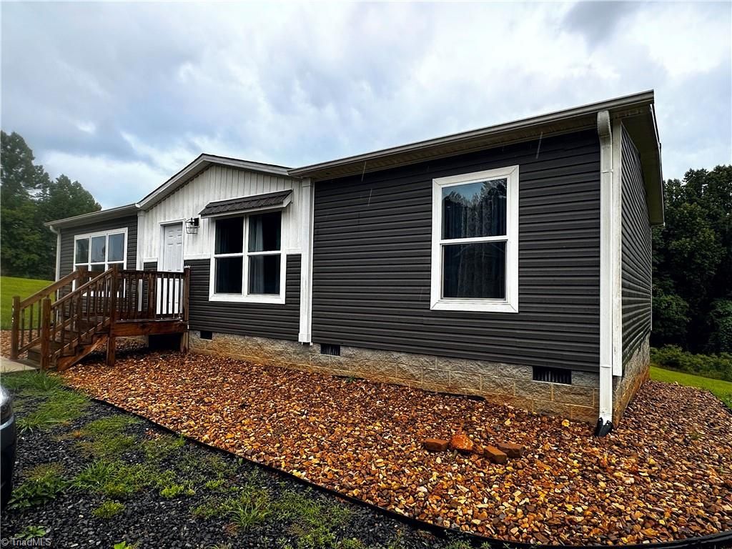 106 Ring Creek Road, Mount Airy, NC 27030