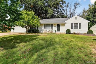 1001 Dovergate Drive, Kirkwood, MO 63122