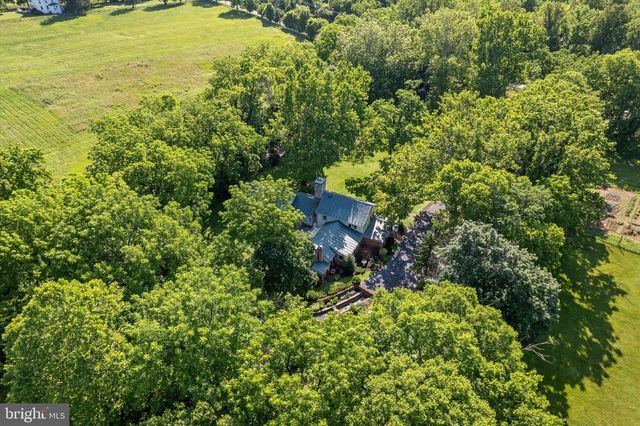 6517 KABLETOWN RD, Charles Town, WV 25414