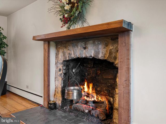 6517 KABLETOWN RD, Charles Town, WV 25414